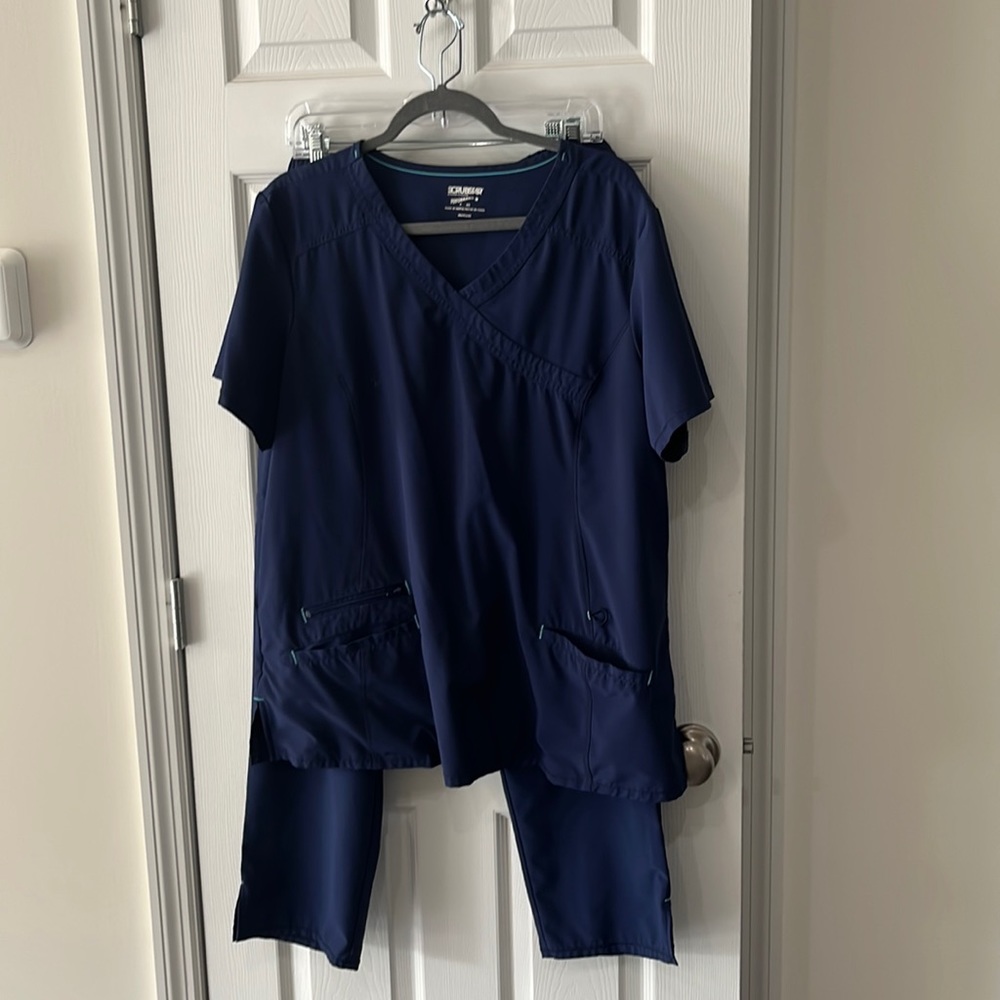 Scrubstar 2 piece navy scrubs